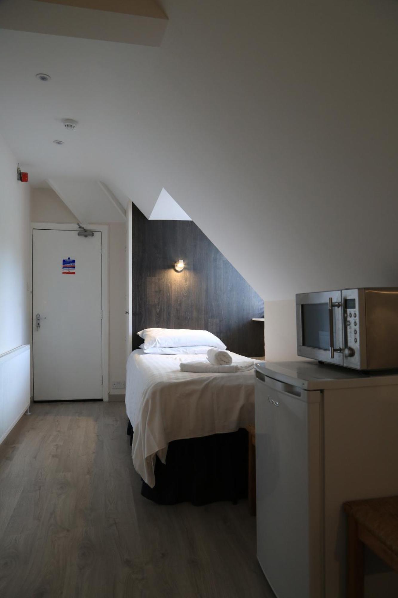 Debden Guest House Hillingdon Rum bild